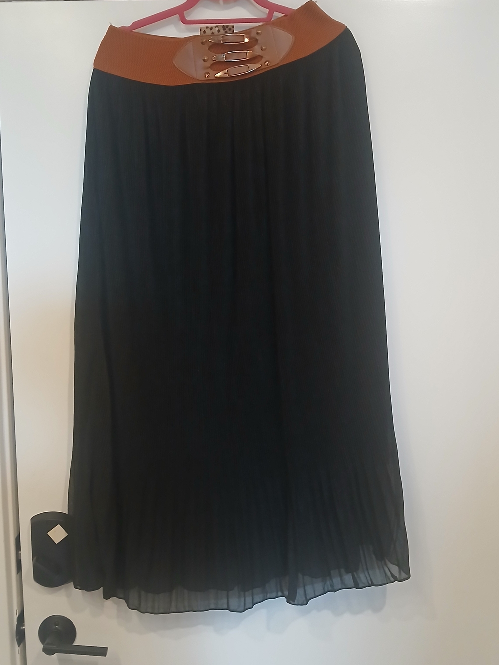 MAGIC Black Pleated Maxi Skirt